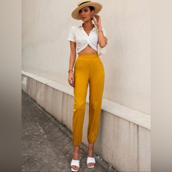 High Waisted Tapered Pants - Picture 2 of 7